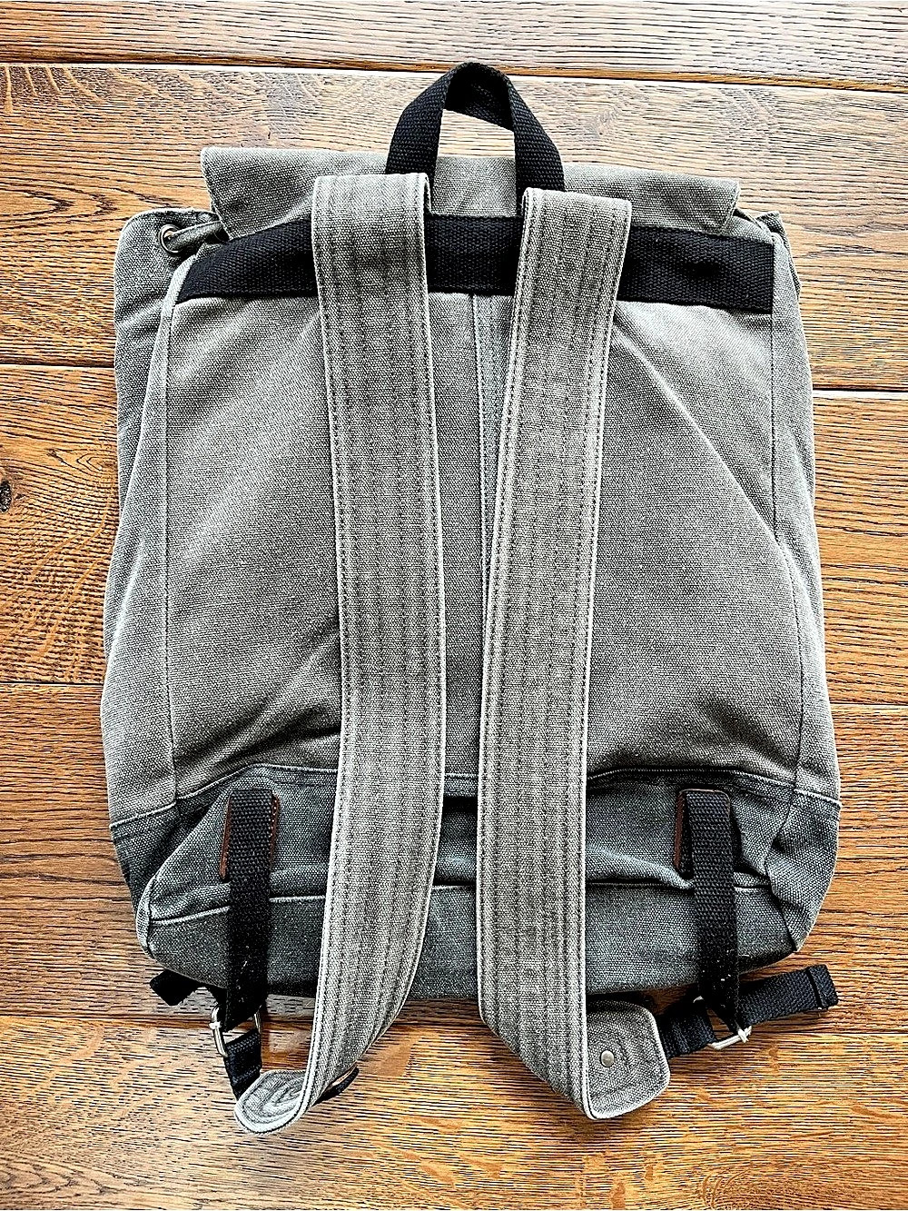 Levi’s Canvas Backpack - Picture 3 of 3